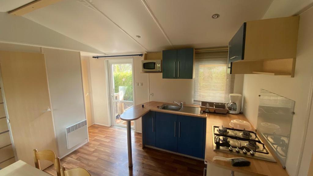 Mobil-home Au Parc Des Roches Campsite *